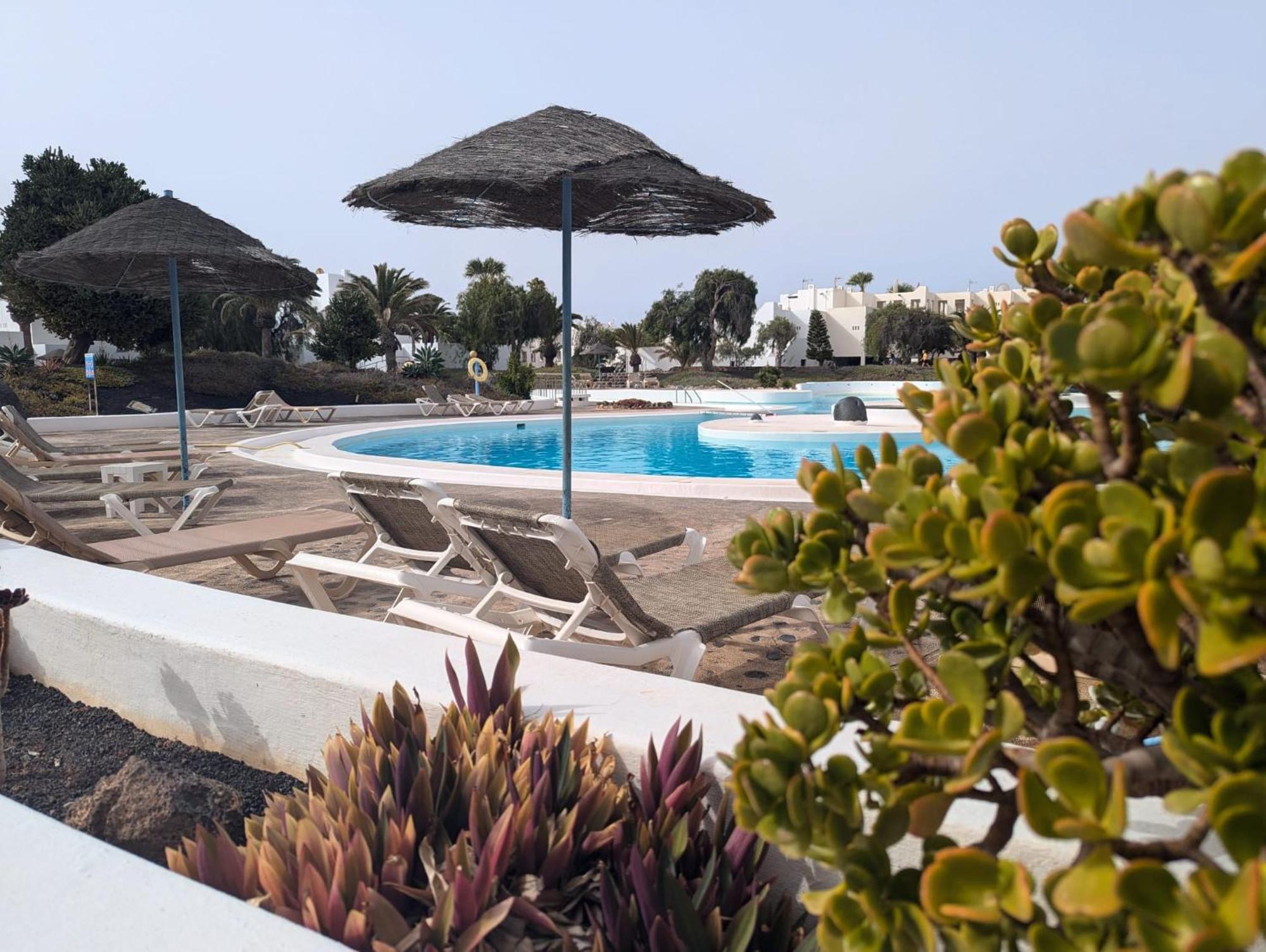 Charming Flat In Los Molinos With Terrace & Pools, Near Playa Bastian Costa Teguise Buitenkant foto